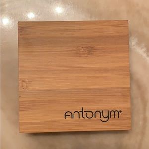 Antonym eyeshadow pallet
